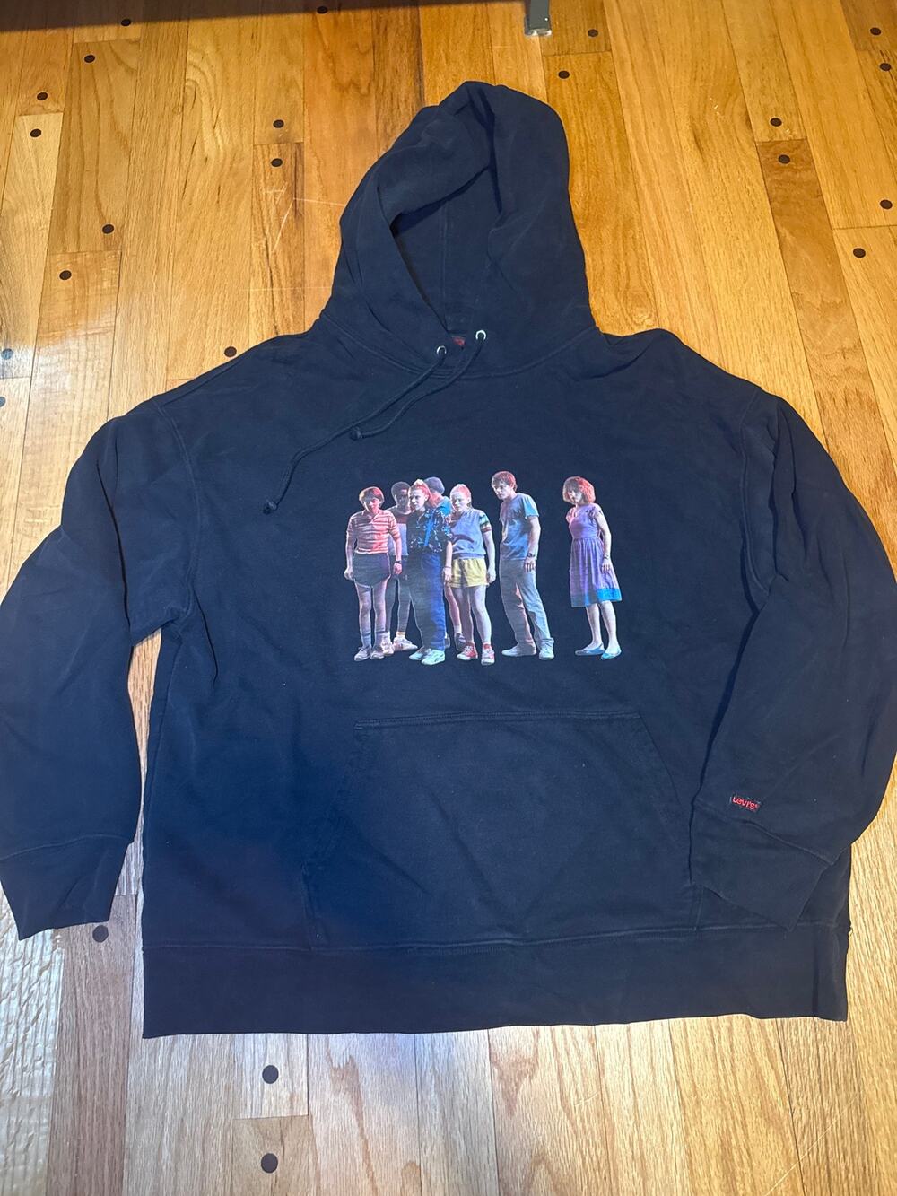 Levi’s x Stranger Things Sweatshirt Black 2019 Netflix Season 3 Rare Collab
